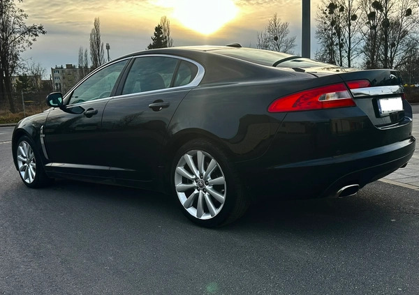 Jaguar XF cena 39900 przebieg: 217000, rok produkcji 2011 z Poznań małe 379